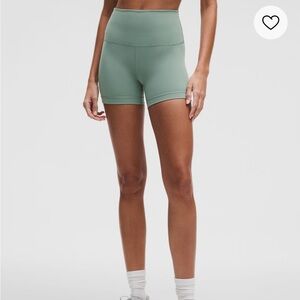 Wunder Train High Rise Short 4”